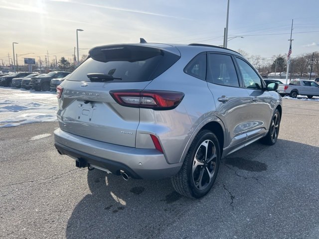 Certified 2023 Ford Escape ST-Line Select w/ Tech Pack #2 image 4