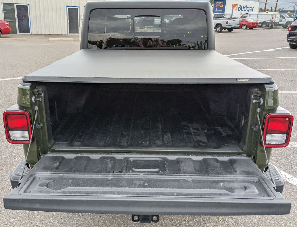 Used 2023 Jeep Gladiator Sport AWD/4WD image 15