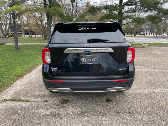 Certified 2024 Ford Explorer XLT w/ Equipment Group 202A AWD/4WD image 9