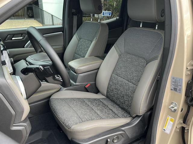 Used 2024 Chevrolet Colorado ZR2 w/ Technology Package image 23