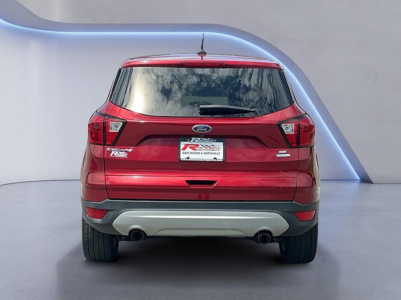 Certified 2019 Ford Escape SE FWD image 4
