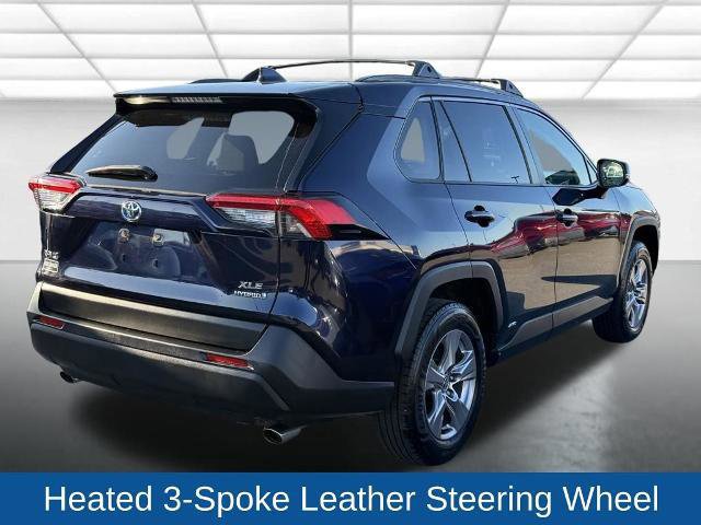 Used 2022 Toyota RAV4 XLE w/ Convenience Package AWD/4WD image 4