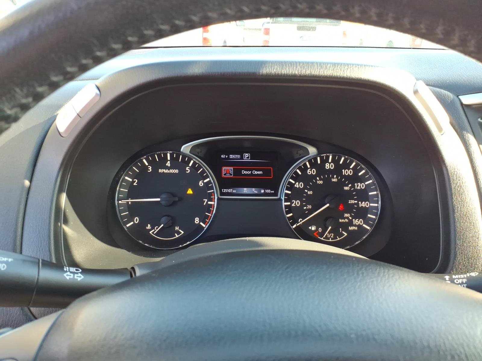 Used 2017 Nissan Pathfinder Platinum w/ Family Entertainment Package AWD/4WD image 17