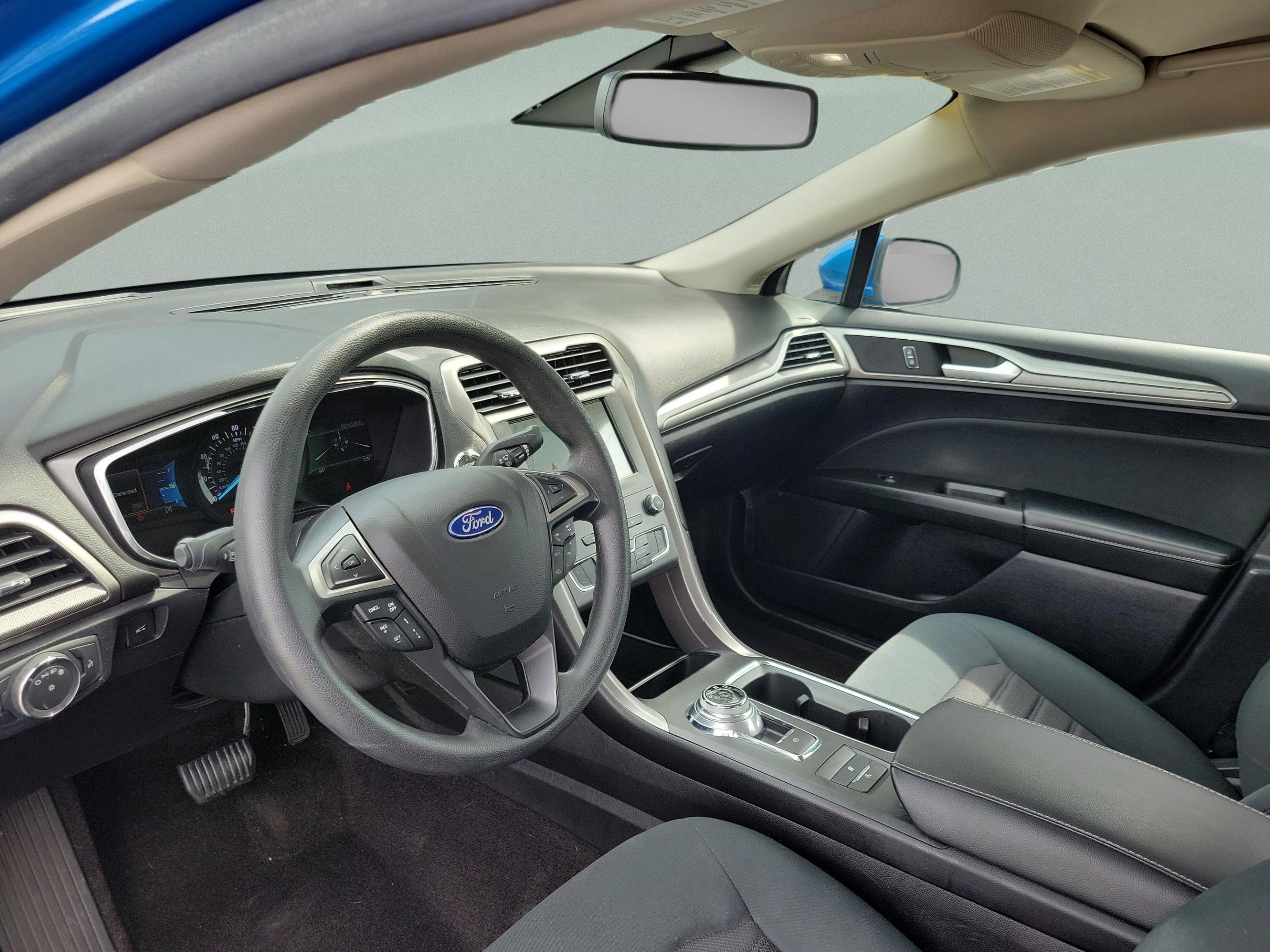 Certified 2020 Ford Fusion SE FWD image 16