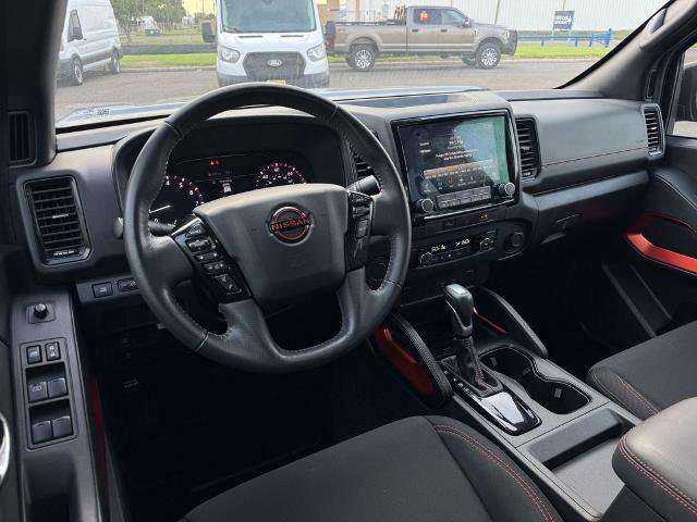 Used 2024 Nissan Frontier Pro-X image 15