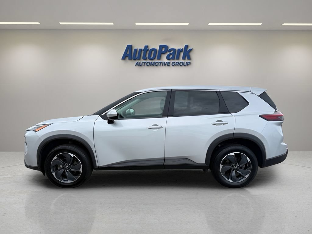 Used 2024 Nissan Rogue SV AWD/4WD image 4