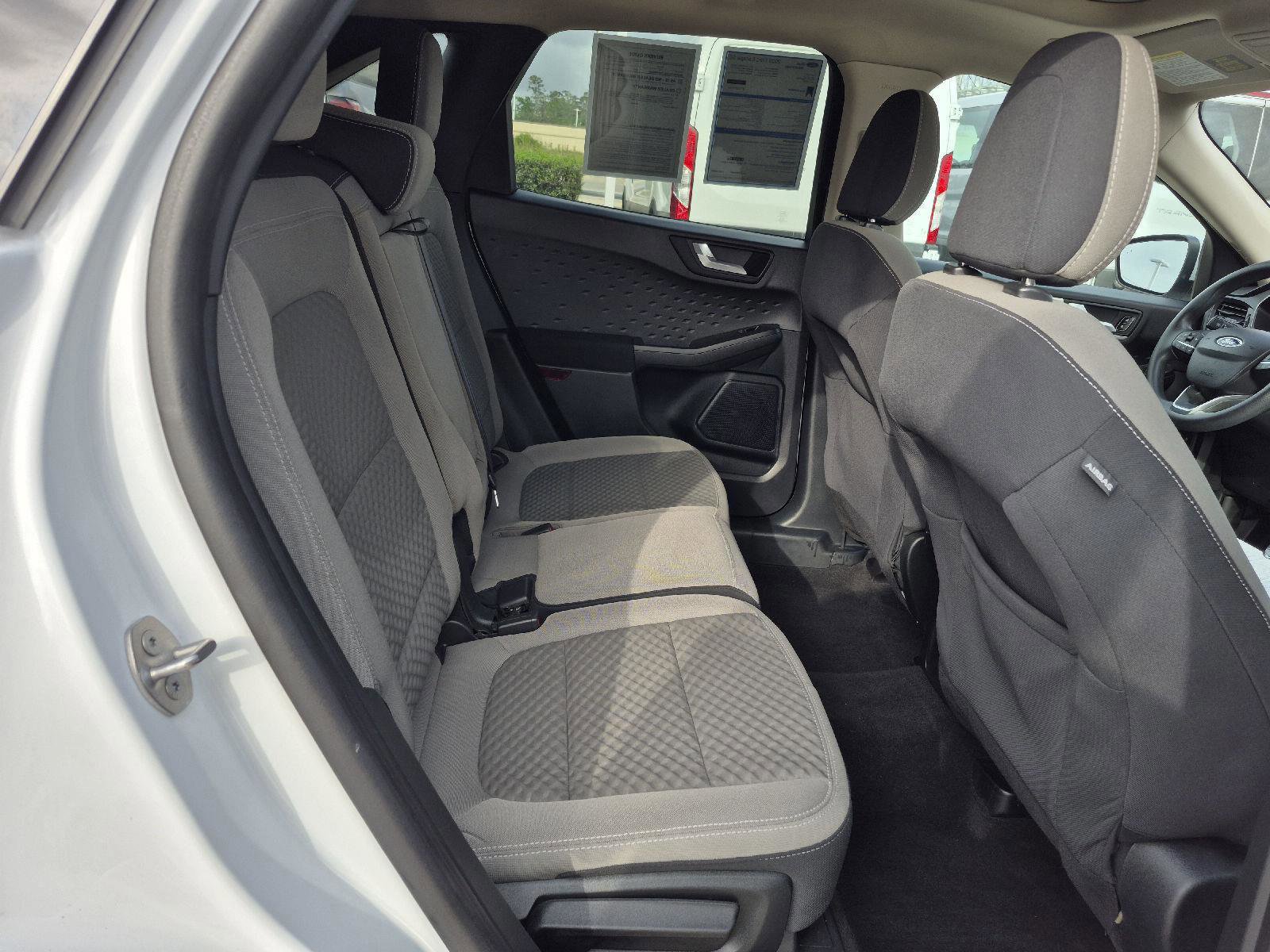 Certified 2020 Ford Escape SE image 17