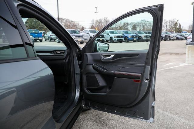Certified 2024 Ford Escape ST-Line w/ Tech Pack #1 image 25