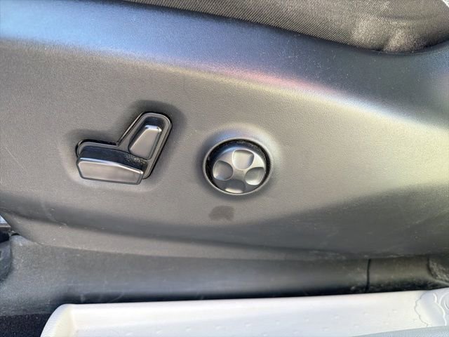 Used 2023 Chrysler Pacifica Limited image 27