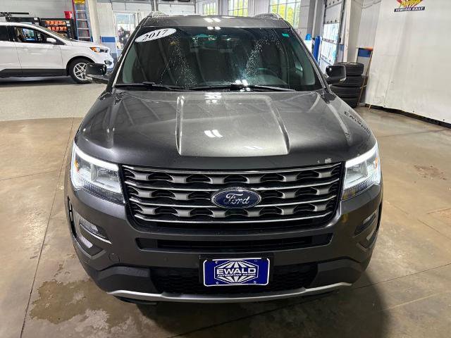 Certified 2017 Ford Explorer XLT w/ Equipment Group 202A AWD/4WD image 3