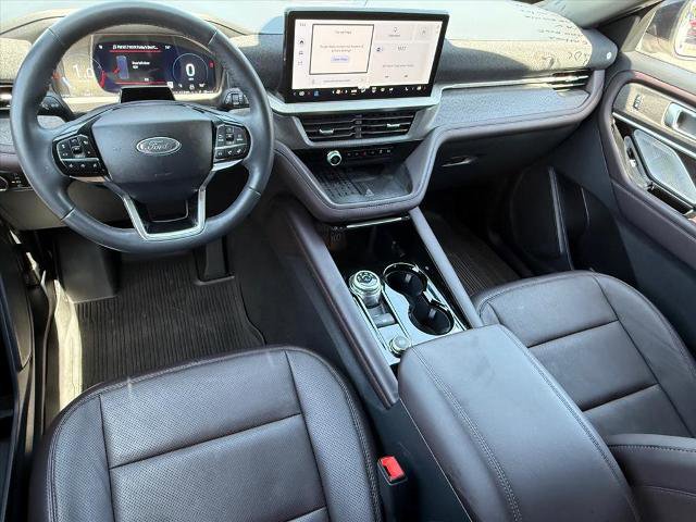 Certified 2025 Ford Explorer Platinum w/ Ultimate Package AWD/4WD image 12