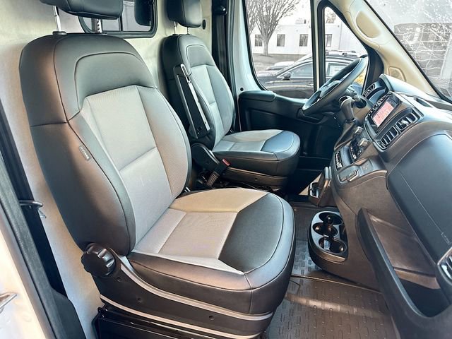 Used 2025 RAM ProMaster 2500 w/ Convenience Group image 10