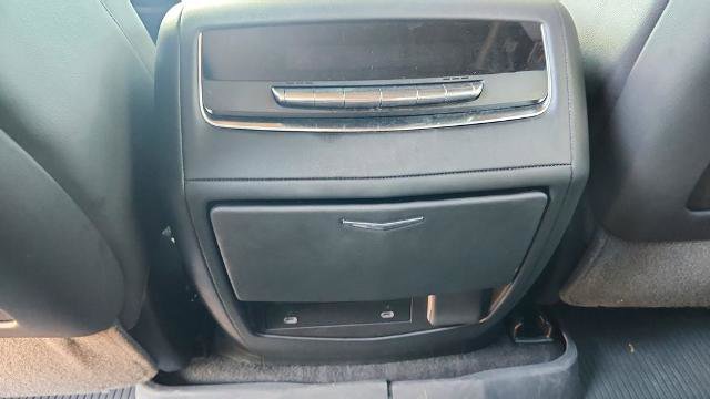 Used 2024 Cadillac Escalade Premium Luxury image 31