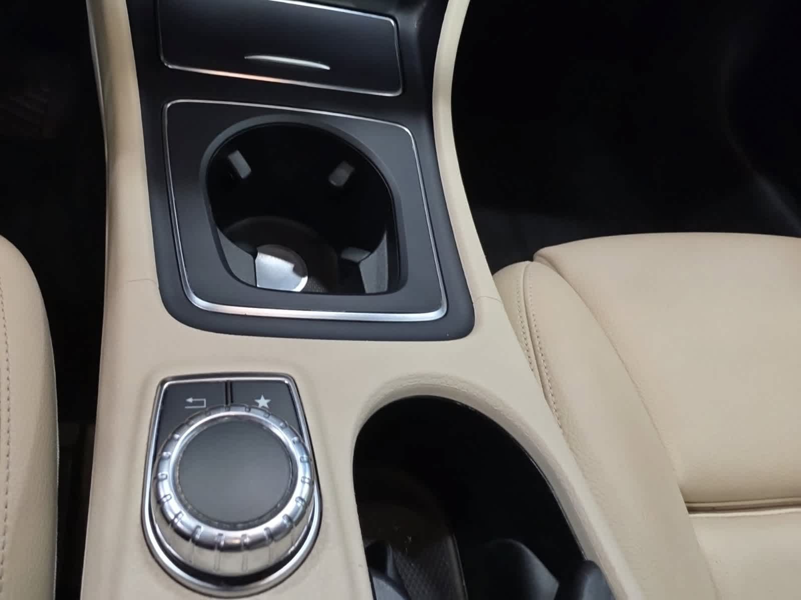Used 2019 Mercedes-Benz GLA 250 4MATIC image 26