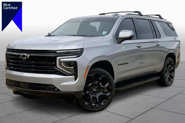 Used 2025 Chevrolet Suburban RST w/ Comfort Package image 1