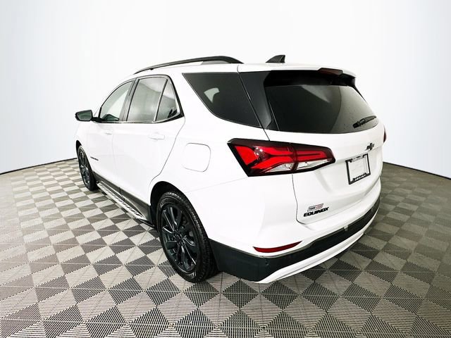 Used 2022 Chevrolet Equinox RS w/ RS Leather Package image 10