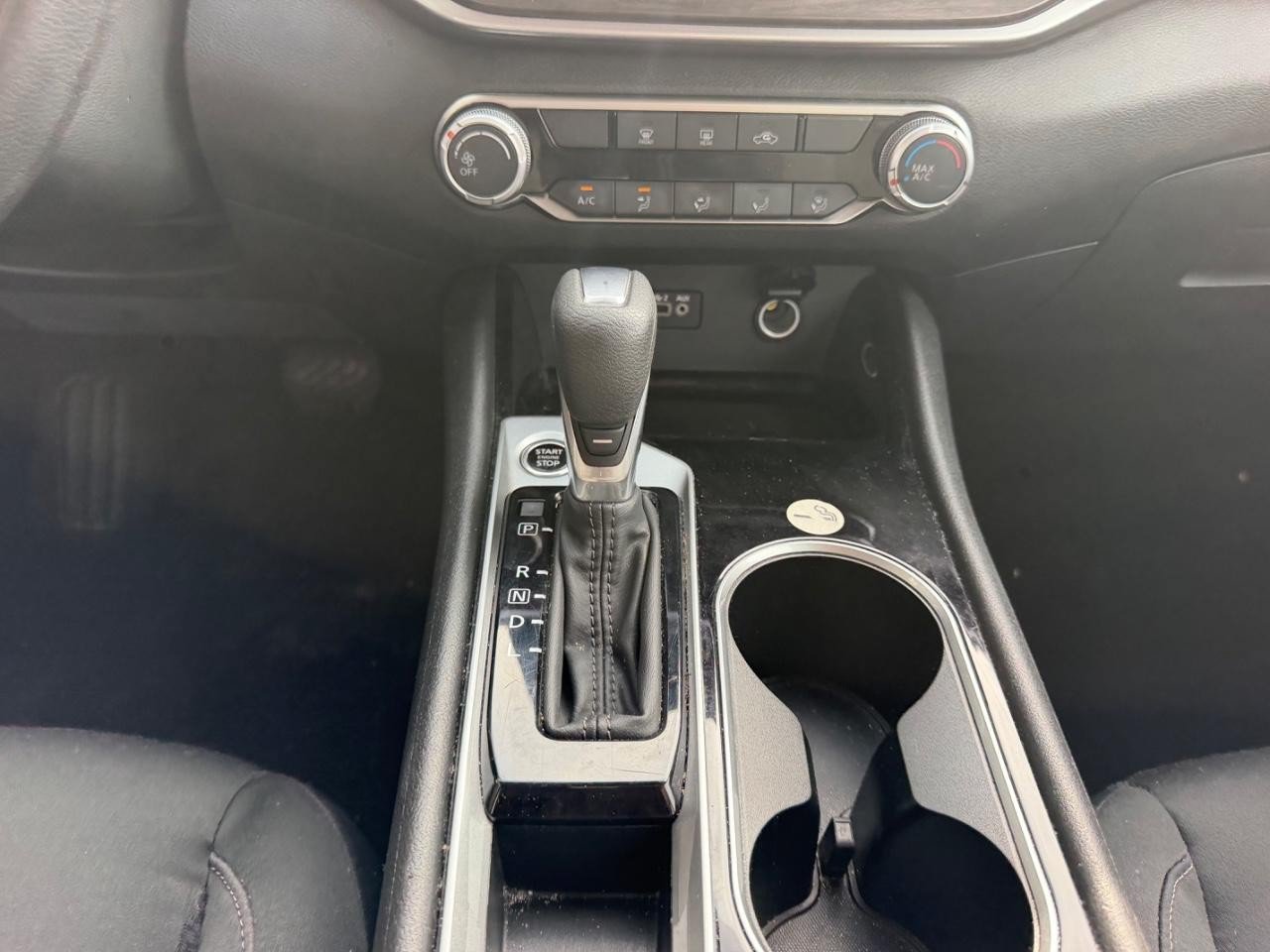 Used 2024 Nissan Altima 2.5 SV FWD image 16