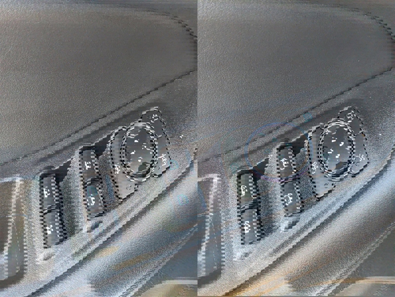 Certified 2024 Ford Edge SEL image 22