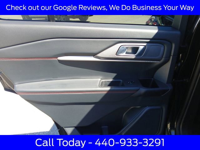 Certified 2025 Ford Explorer ST-Line AWD/4WD image 31