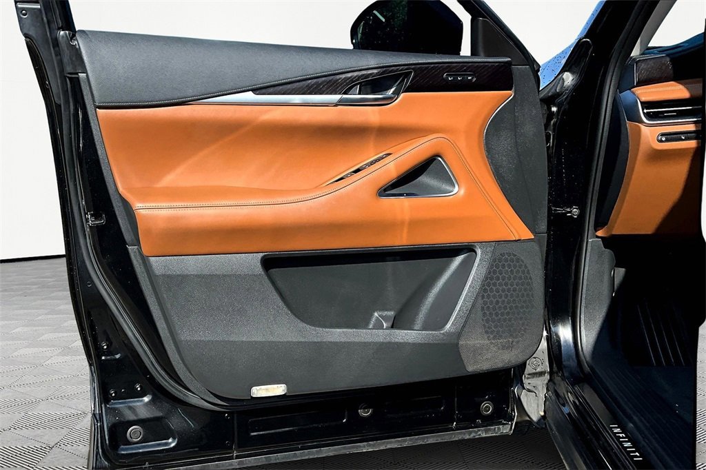 Used 2024 INFINITI QX60 Sensory w/ Vision Package image 23