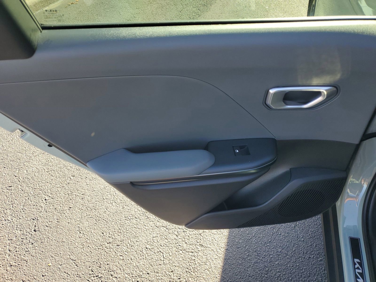 Used 2025 Kia K4 LXS image 8