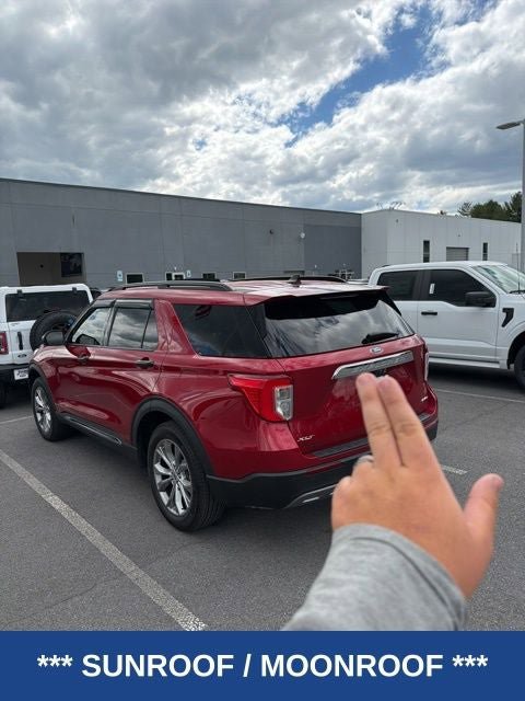 Certified 2022 Ford Explorer XLT w/ Equipment Group 202A AWD/4WD image 4