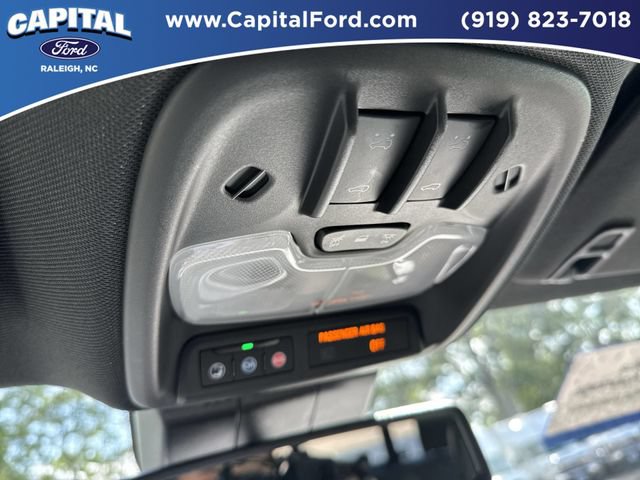 Used 2025 Chevrolet Colorado ZR2 w/ Technology Package AWD/4WD image 33