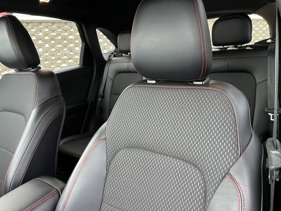 Certified 2023 Ford Escape ST-Line w/ Tech Pack #1 image 13