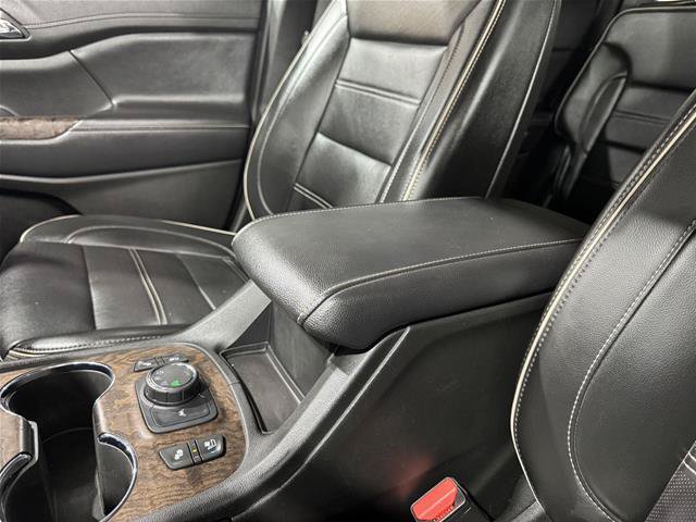 Used 2021 GMC Acadia Denali w/ Denali Technology Package AWD/4WD image 36