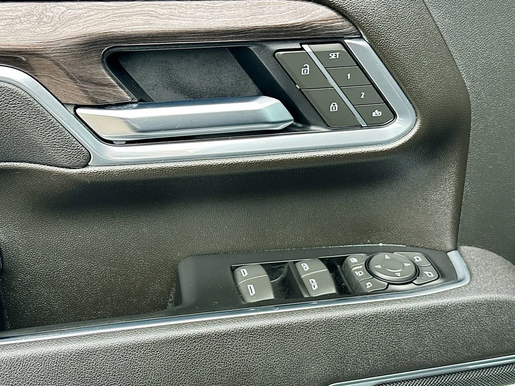 Used 2025 Chevrolet Silverado 2500 LTZ w/ Trail Boss Package image 21