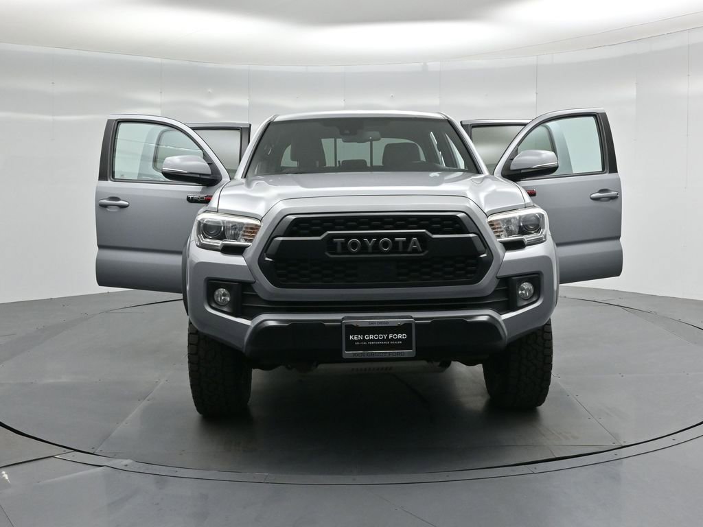 Used 2018 Toyota Tacoma TRD Off-Road image 26