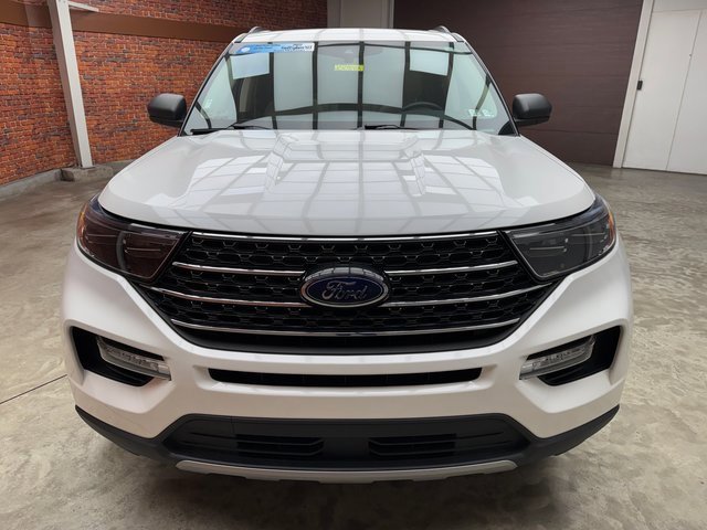 Certified 2022 Ford Explorer XLT w/ Equipment Group 202A image 9