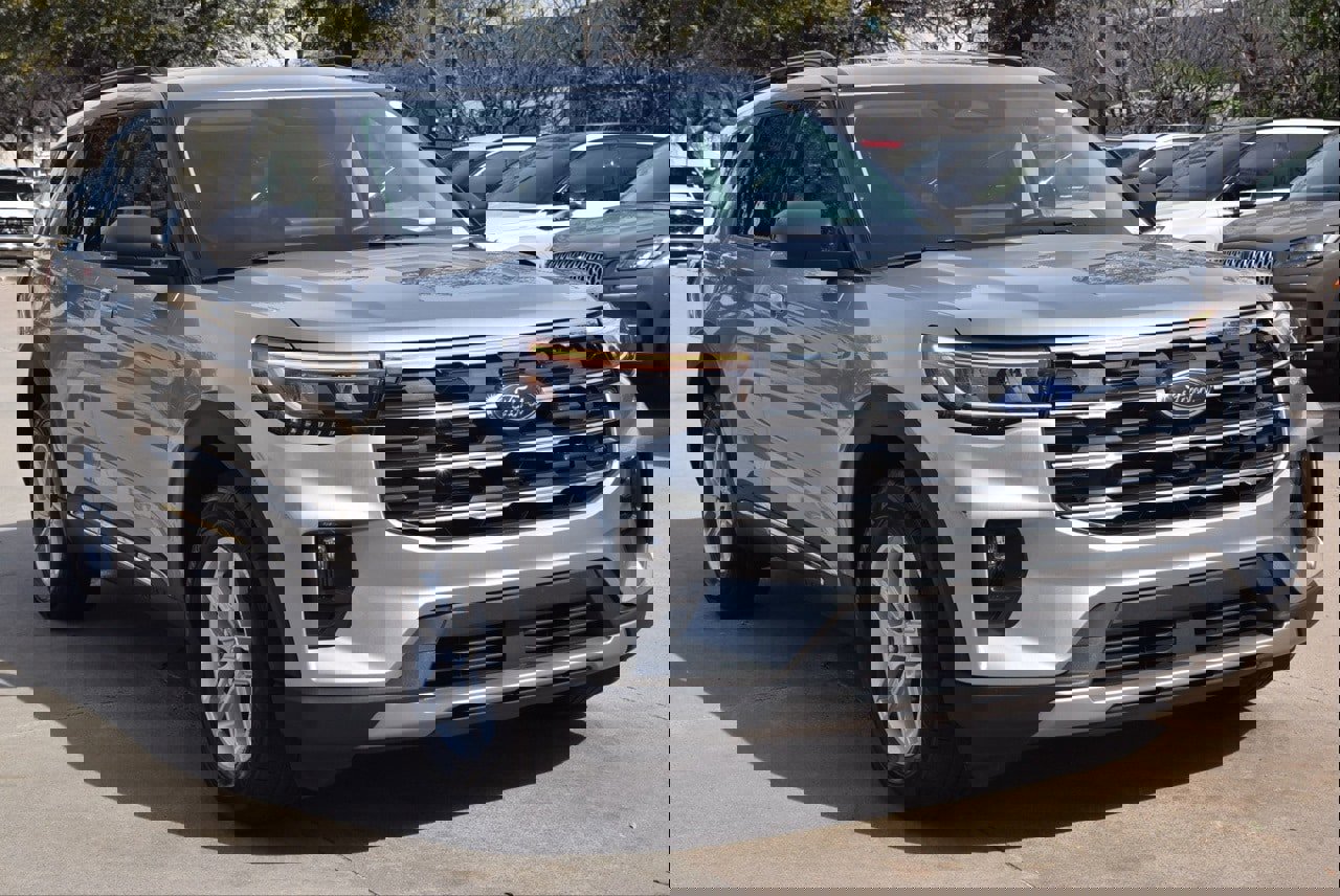 Certified 2025 Ford Explorer Active w/ Active Comfort Package image 11