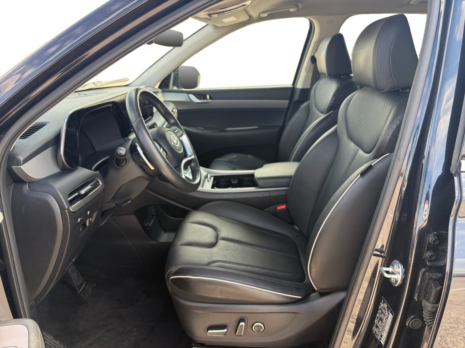 Used 2025 Hyundai Palisade SEL FWD image 11