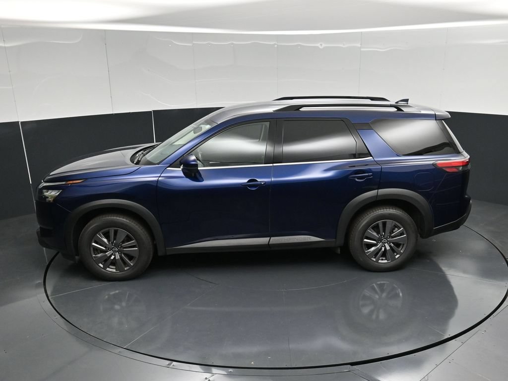 Used 2025 Nissan Pathfinder SV AWD/4WD image 49