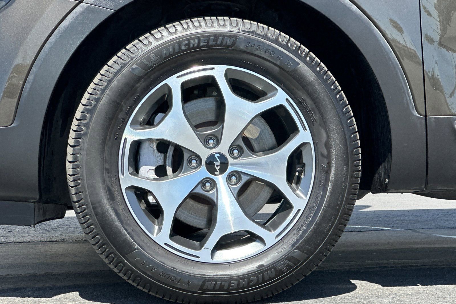 Used 2022 Kia Telluride EX w/ Towing Package FWD image 27