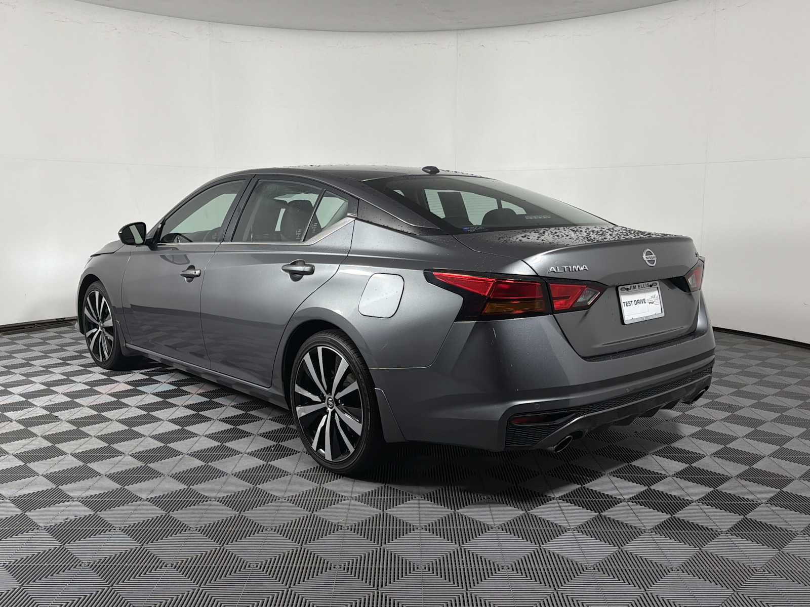 Used 2022 Nissan Altima 2.5 SR FWD image 9