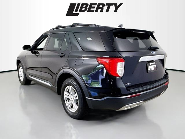 Certified 2022 Ford Explorer XLT w/ Equipment Group 202A image 3