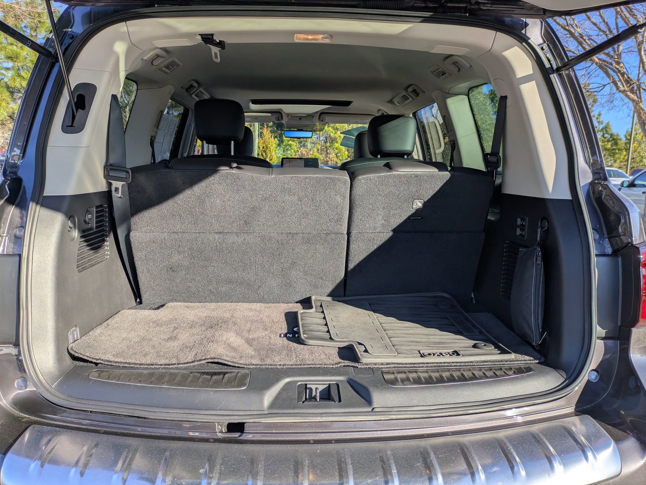 Used 2023 INFINITI QX80 Premium Select w/ Cargo Package image 37