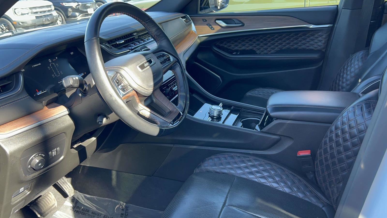 Used 2023 Jeep Grand Cherokee L Summit w/ High Altitude Package image 33