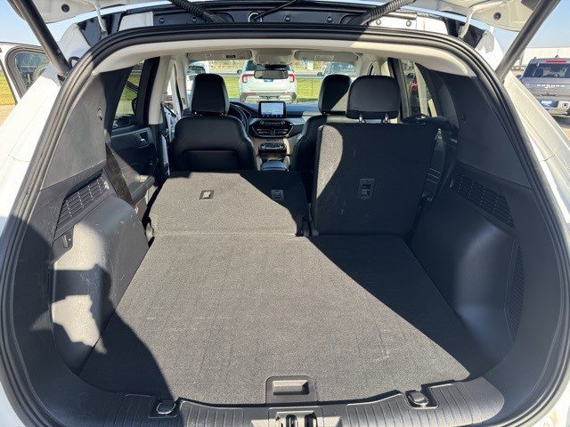 Certified 2022 Ford Escape Titanium w/ Class II Trailer Tow Package image 30