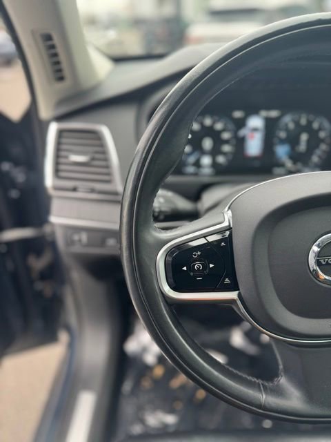 Used 2020 Volvo XC90 T5 Momentum image 13