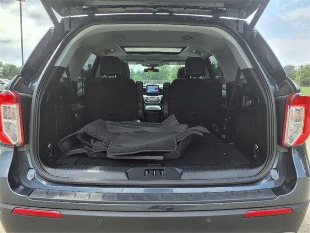 Certified 2023 Ford Explorer XLT w/ Equipment Group 202A image 9