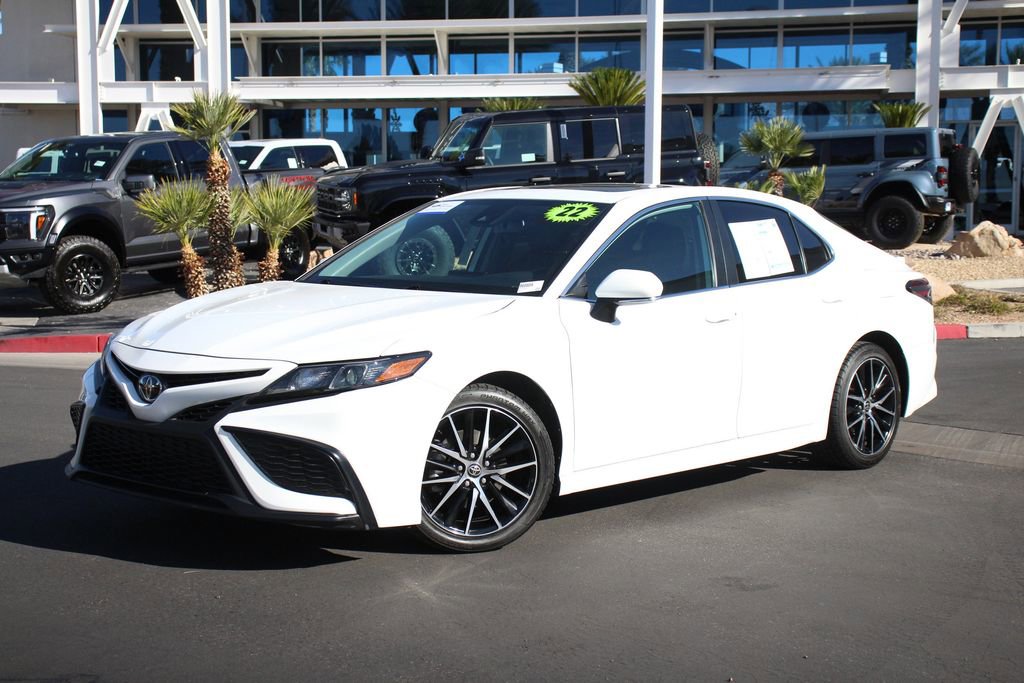 Used 2022 Toyota Camry SE w/ Convenience Package