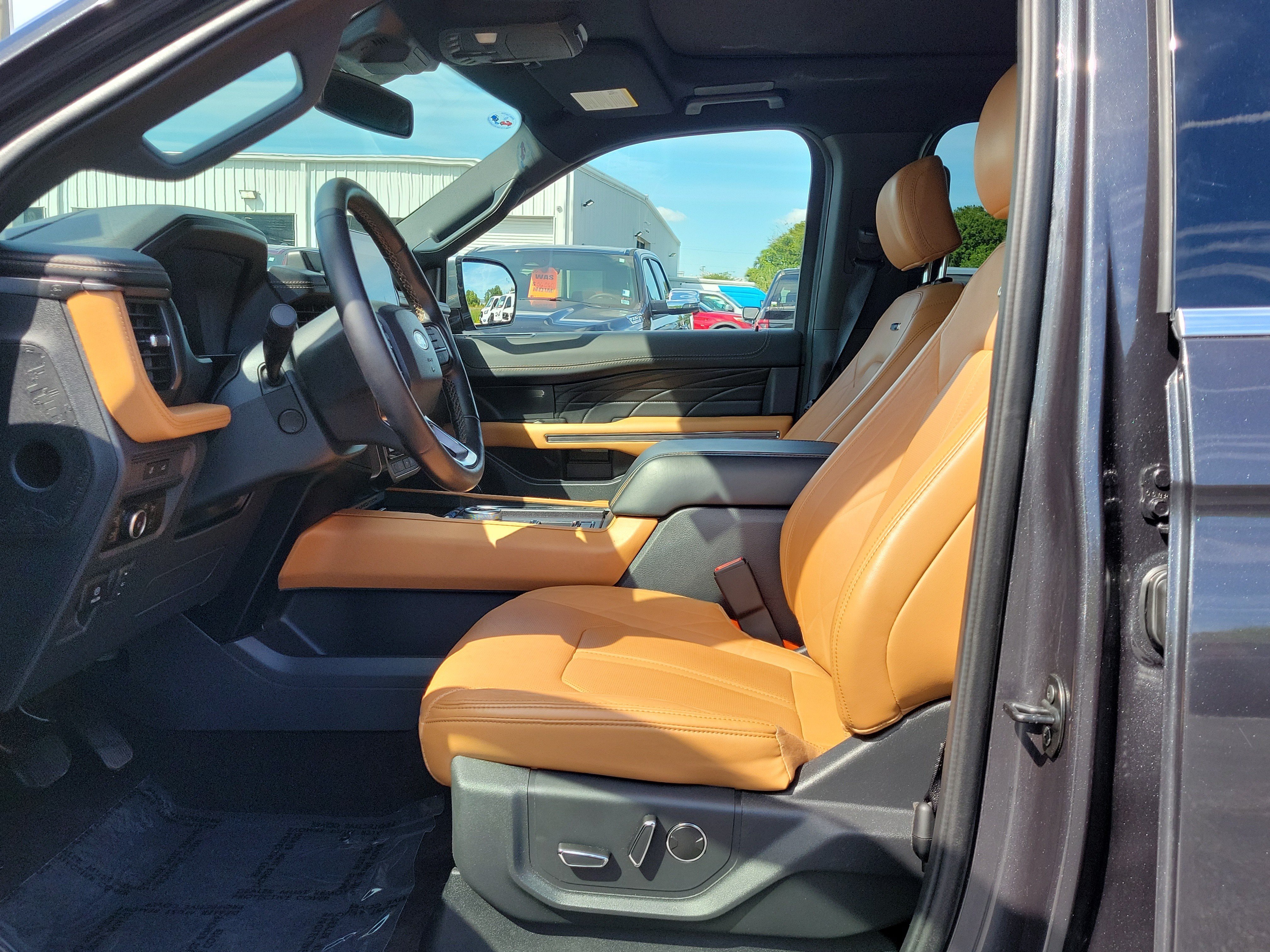 Certified 2023 Ford Expedition Platinum RWD image 21