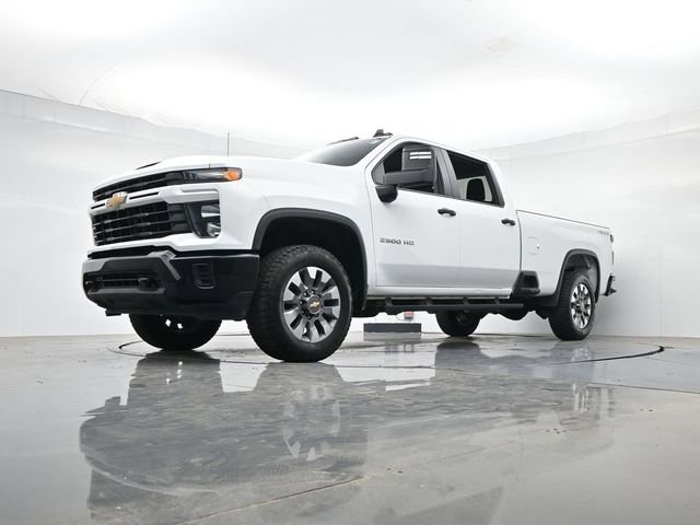 Used 2025 Chevrolet Silverado 2500 Custom AWD/4WD image 32