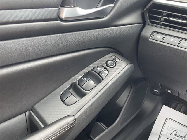 Used 2025 Nissan Altima 2.5 SV w/ SV Special Edition Package AWD/4WD image 28