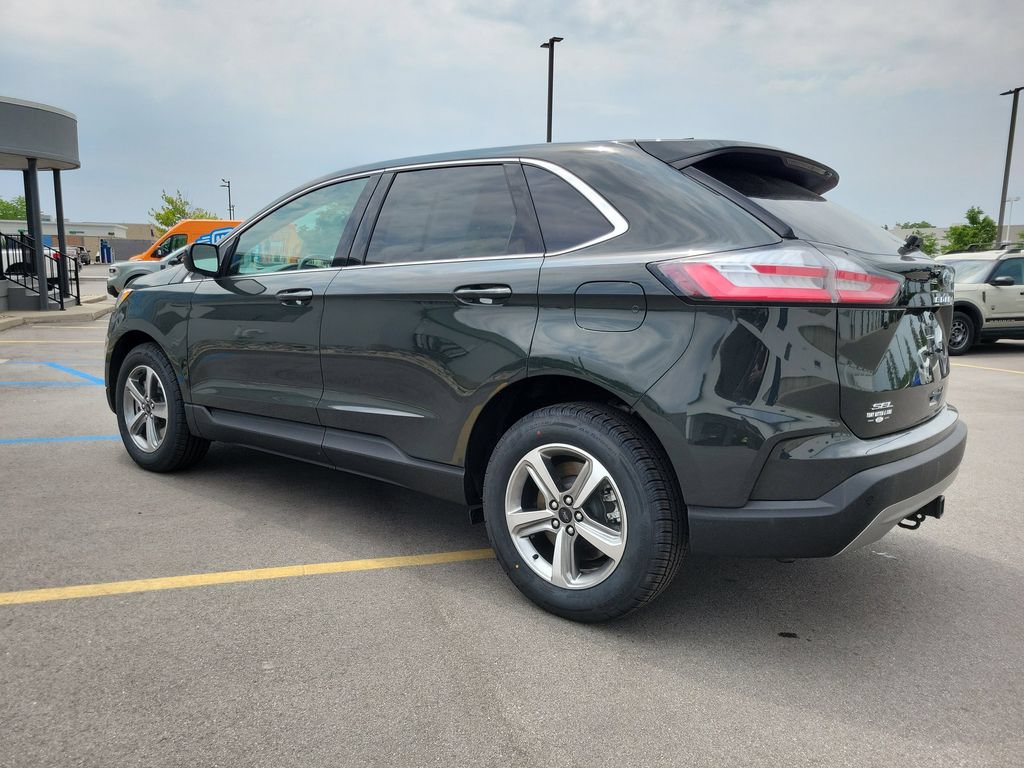 Certified 2023 Ford Edge SEL w/ Convenience Package AWD/4WD image 3
