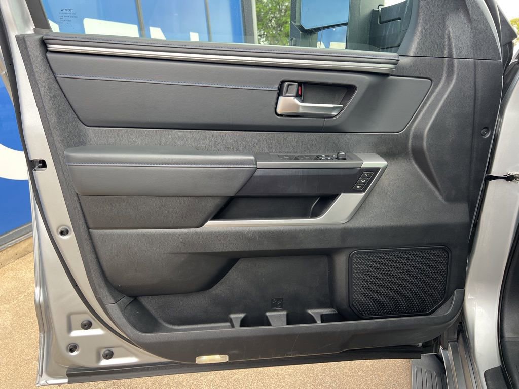 Used 2023 Toyota Sequoia Platinum AWD/4WD image 26