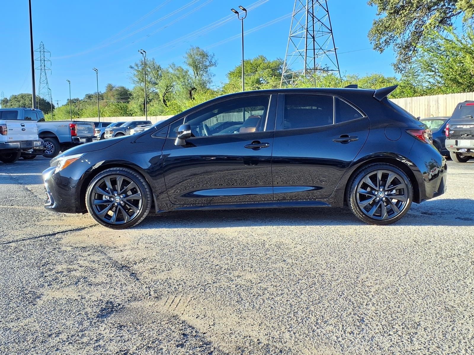 Used 2025 Toyota Corolla XSE FWD image 7